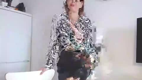 Alicia online show from March 5, 7:15 am