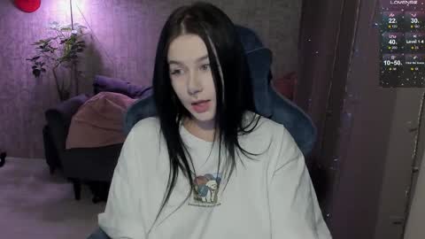 Aline Greeeen online show from April 2, 1:41 pm