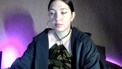 alisaadoll online show from February 18, 2:05 pm