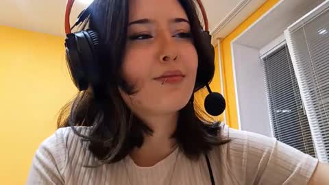 Yoyo online show from November 25, 4:09 pm