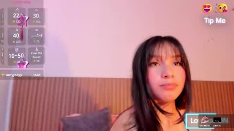 alisha_olsen_ online show from October 8, 5:23 am