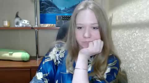 alisha_xi online show from January 8, 1:37 pm