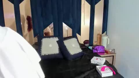 alishaevans_rs online show from January 17, 3:14 am