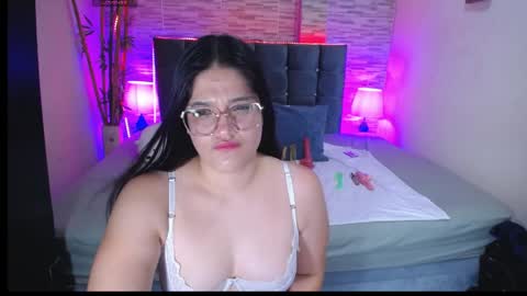 Alison online show from May 11, 9:45 pm