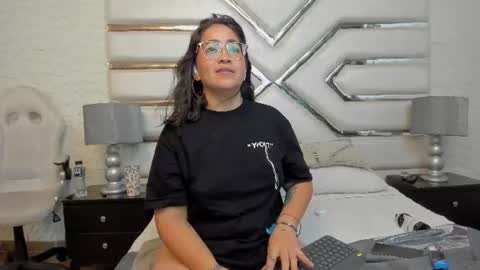alissbluumm online show from July 2, 3:23 am
