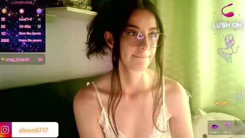 Ali  online show from December 15, 3:31 pm