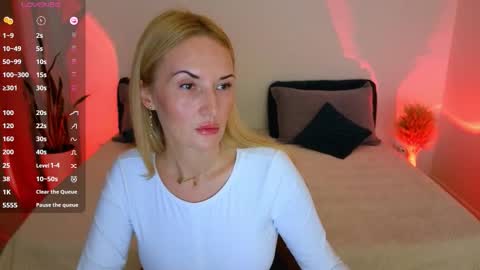 alisssarose online show from October 10, 9:31 pm