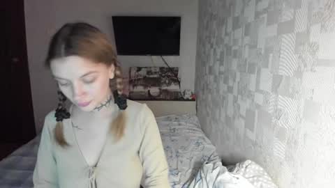 AlisTrisx online show from October 5, 2:55 pm