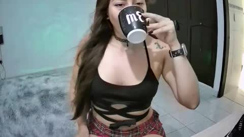 Alix online show from April 15, 7:58 pm