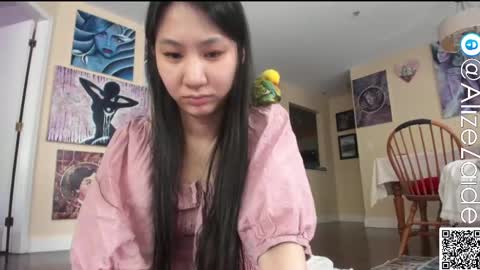 Alize Zaide online show from May 29, 8:40 pm