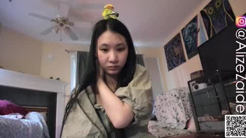 Alize Zaide online show from December 16, 7:42 pm