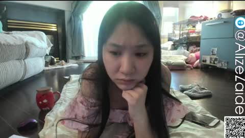 Alize Zaide online show from June 1, 7:59 pm
