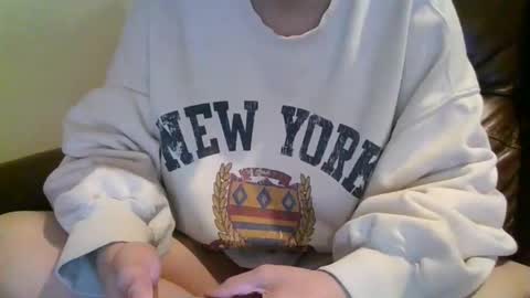 alliebearx online show from December 21, 4:06 am