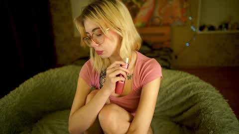 Allison online show from January 6, 9:32 pm