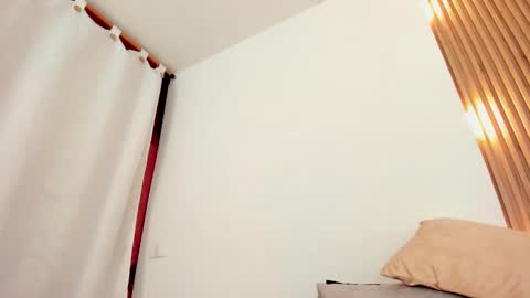 allison_fosther online show from November 12, 5:38 am