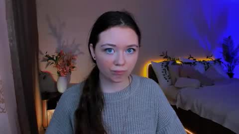 alluringeyess online show from September 21, 4:11 am