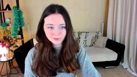 alluringeyess online show from December 3, 4:20 pm