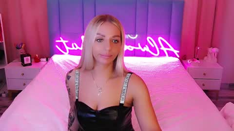 AlwaysHot online show from January 7, 3:03 am