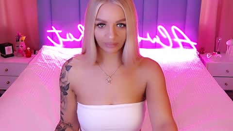 AlwaysHot online show from January 23, 2:55 am