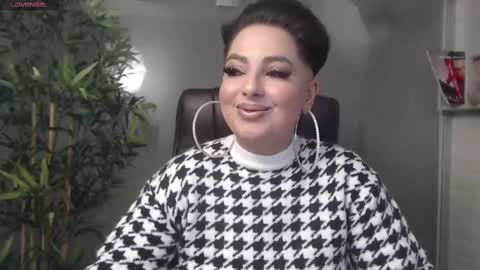         online show from February 13, 8:03 pm