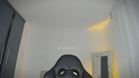 Kelly  online show from February 9, 12:51 pm