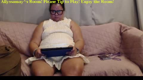 Allyssamay online show from May 27, 2:30 am