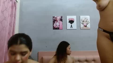 alma_meza online show from April 28, 8:02 pm