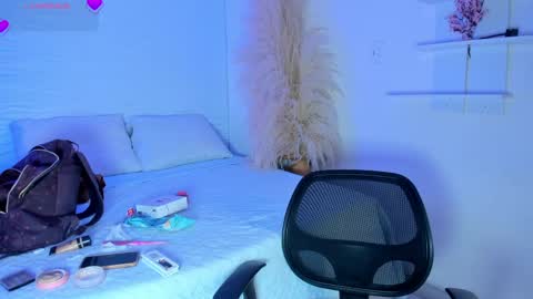 ALONDRA CUTE online show from June 2, 4:46 am
