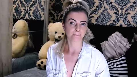 aly online show from January 17, 10:22 am