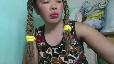 alypierette online show from March 16, 5:55 am