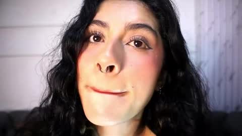 alyssa_joness online show from June 2, 4:13 am
