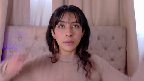 alyssa_joness online show from November 19, 1:44 pm