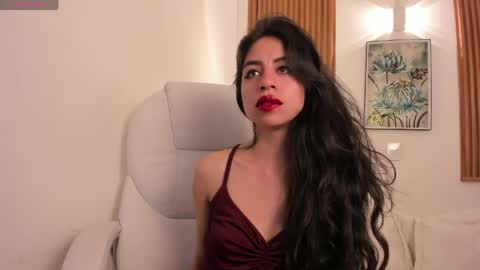 alyssabeauty_ online show from April 9, 3:17 pm