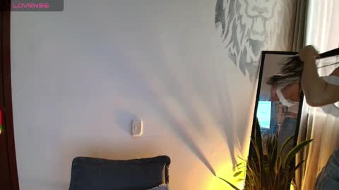 alyssia wolds online show from September 23, 10:46 am