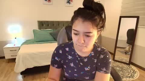 alyssia wolds online show from February 6, 12:26 pm