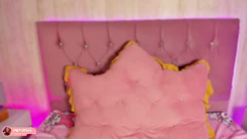 Alyy online show from April 15, 8:31 pm