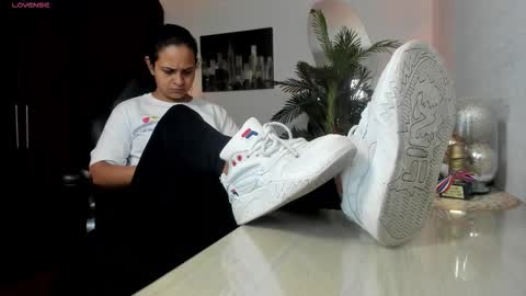 anny online show from December 16, 2:39 am