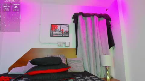 amanda29_ online show from June 1, 7:04 pm