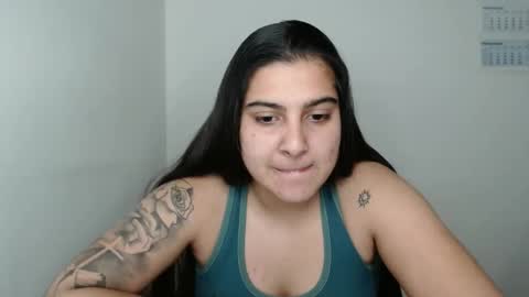 The queen of the biceps  online show from March 8, 9:18 pm