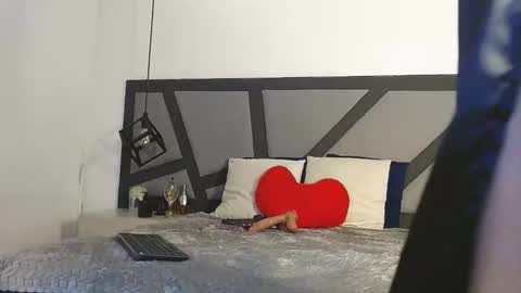 amanda_ramirez online show from February 15, 12:46 am