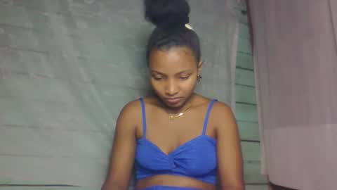 amandaaa25 online show from September 10, 10:54 pm