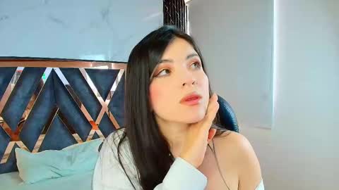 Amara Vega  online show from September 25, 1:43 pm