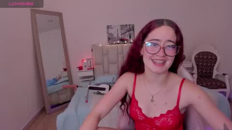 amaraa_couper1 online show from February 15, 4:26 am