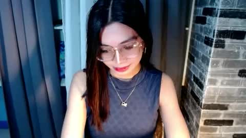 BELLA online show from March 26, 8:21 pm