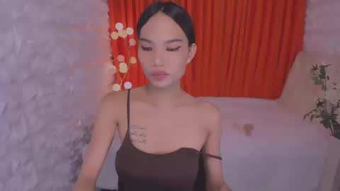 cute amara online show from December 17, 12:49 am