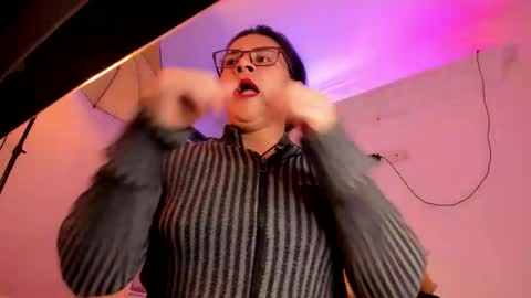 Susan online show from February 19, 10:19 pm