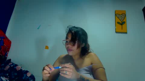 Amara Julia online show from December 6, 8:50 pm