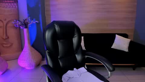 Ambar  online show from November 24, 3:03 pm