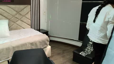 Ambar Ross online show from February 4, 7:22 pm