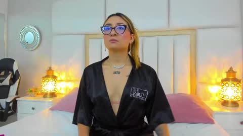 AmbarSantany  online show from April 12, 2:53 pm